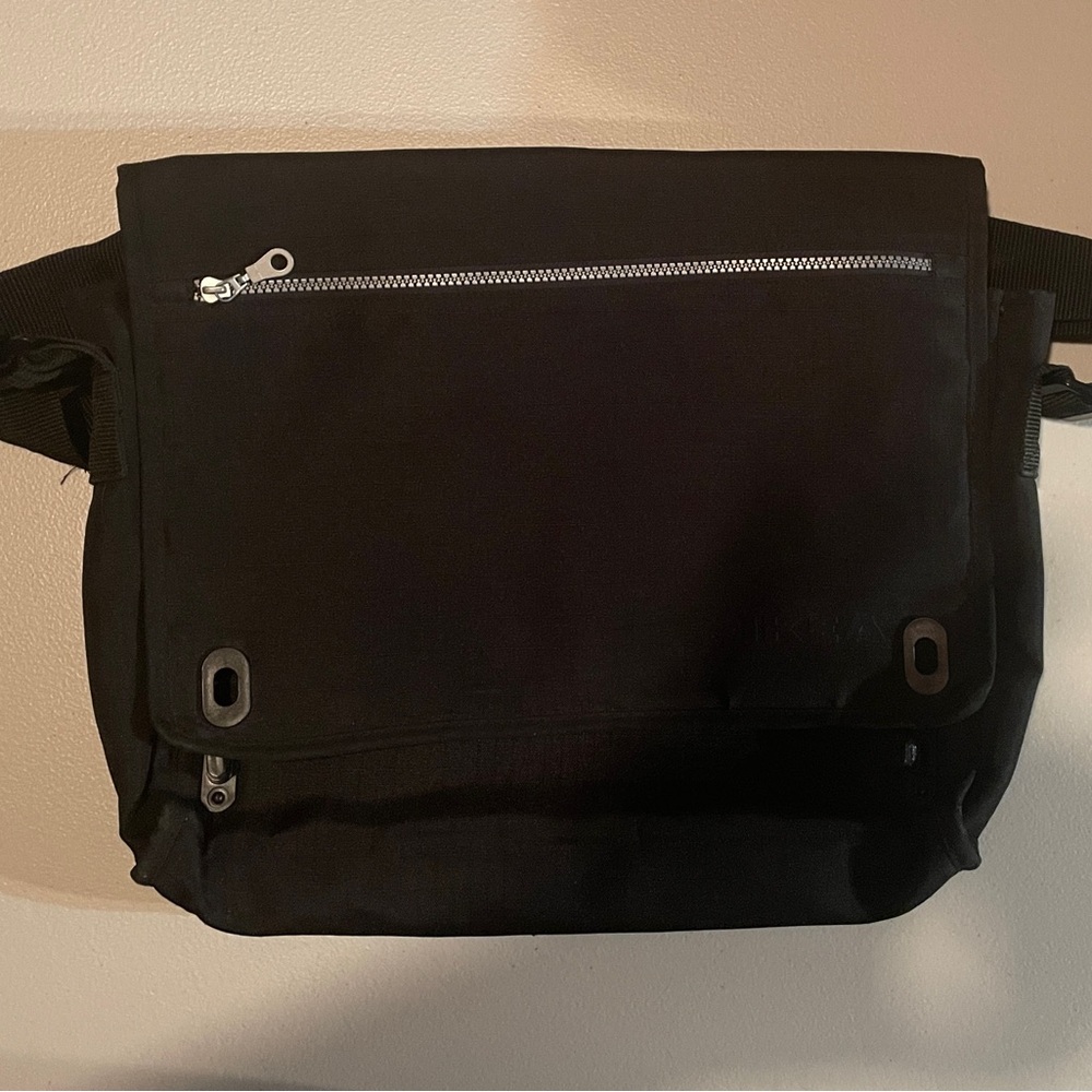 Black Men/Women Messenger Bag